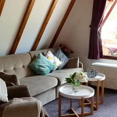 Cosy With Garden, Cleaning Included *