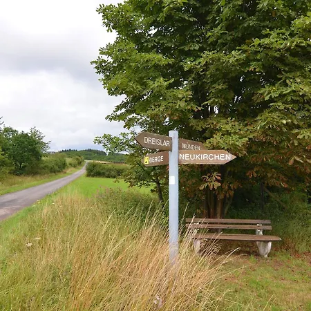 Holiday home Cosy With Garden, Cleaning Included *